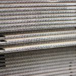 クーラーの室外機は架台に設置しているだけ、台風の対策方法は?